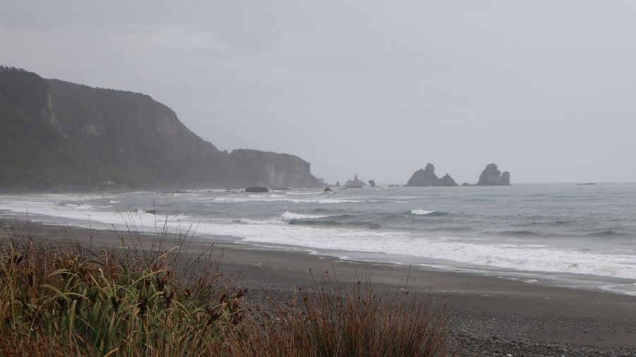 Rocks in the rain (3)